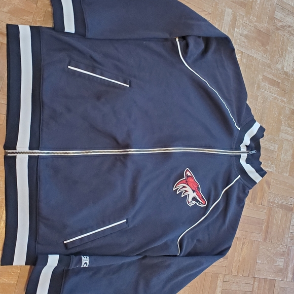💥3 for $15💥 Mens CCM Arizona Coyotes Zip Up - Picture 7 of 8